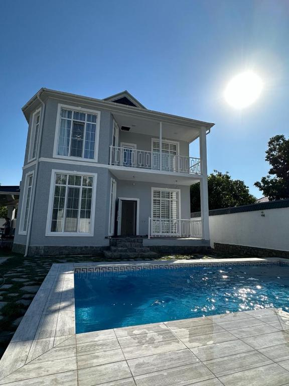 هتل وی آی پی فمیلی ویلا VIP Family Villa