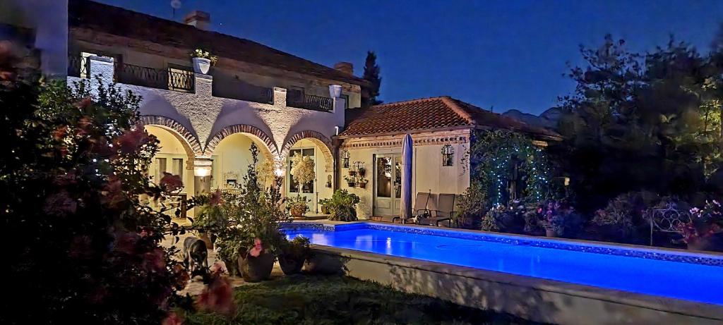 هتل ساند مارتینز پرایوت سکیور ویلا Sandmartins Private Secure Villa