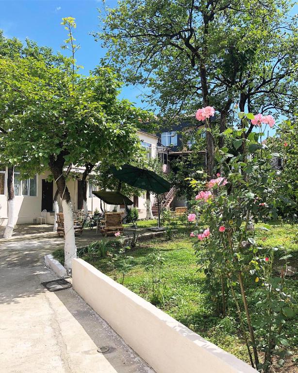 باتومی سامر هتل Batumi Summer Hotel