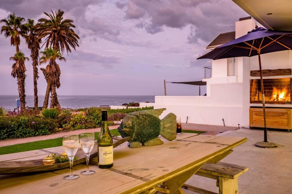 هتل دریفتوود بیچفرانت مانور - شلی پوینت Driftwood Beachfront Manor - Shelley Point