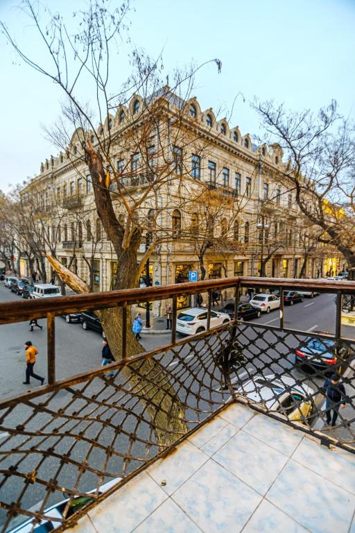 هتل تارگوو مالاگان گاردن 4 روم لوکس آپارتمان Targovu Malakan Garden 4 Room Lux Apartment
