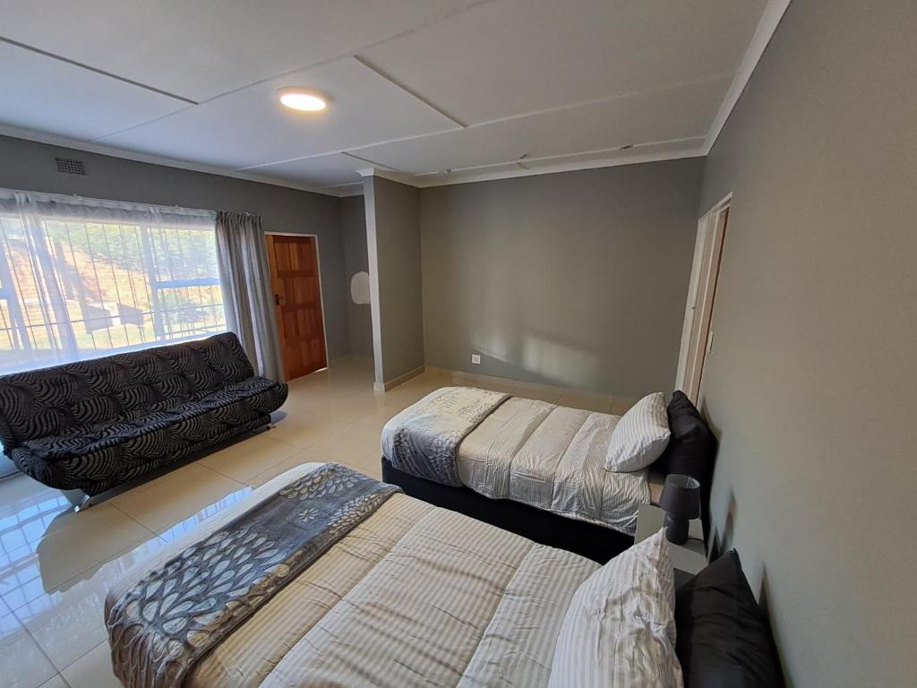 هتل راکی هیلز گوست هاوس Rocky Hills Guesthouse