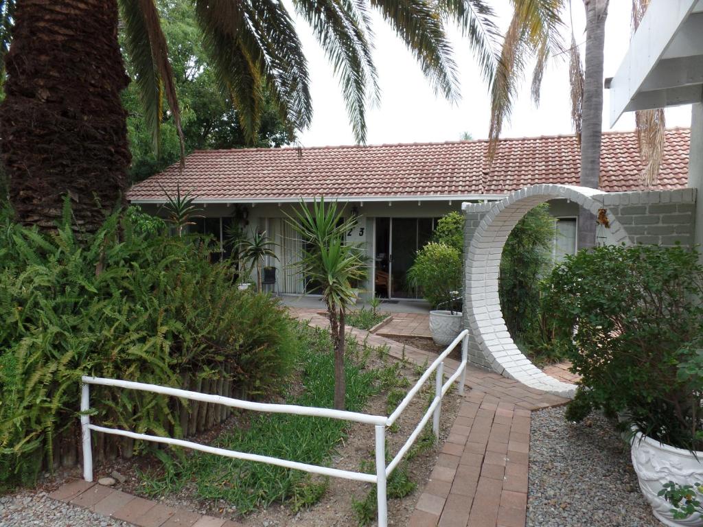 هتل اُلدو اُمُتالی گَست هاوس Old Umtali Guest House