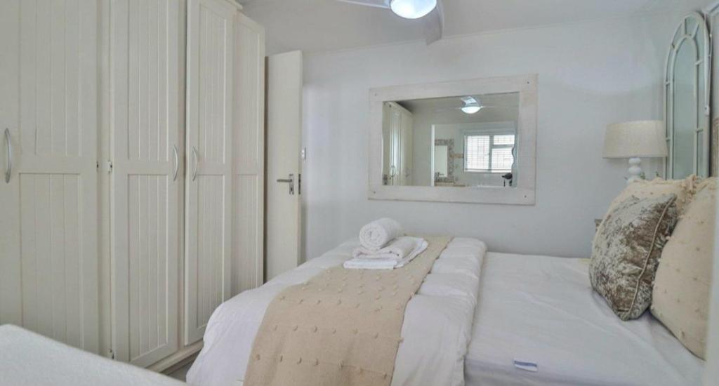 هتل بی ویلا Bay Villa