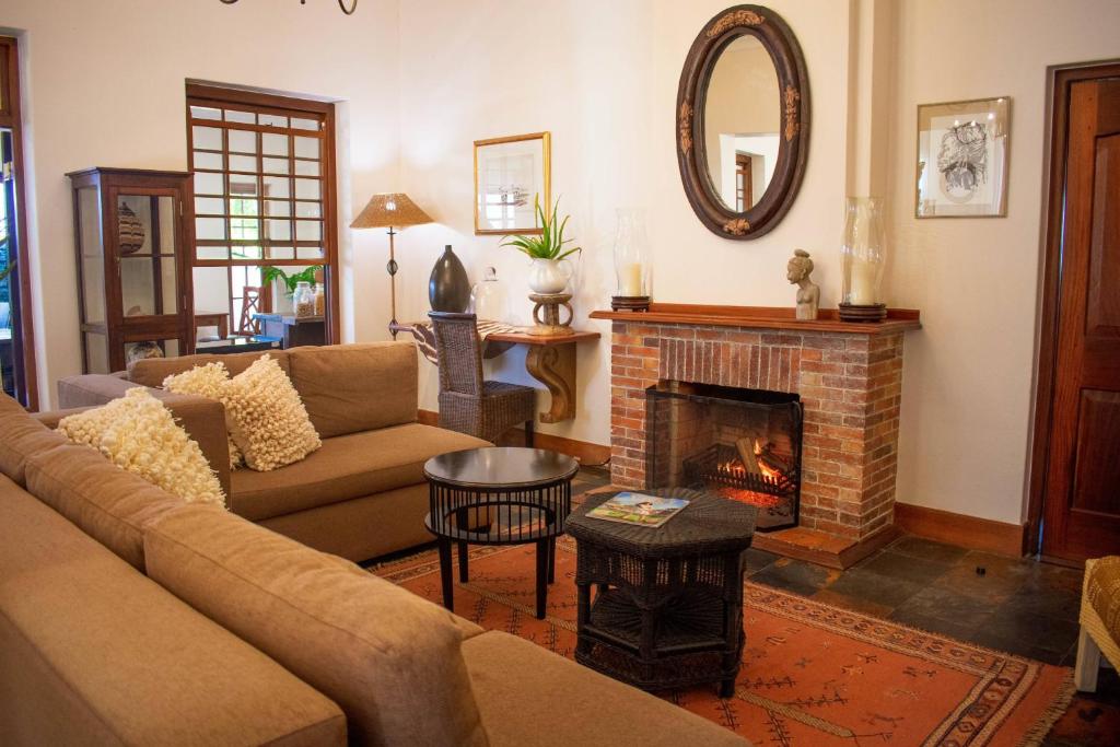 هتل پنج سیزنز گست هاوس 5 Seasons Guest House