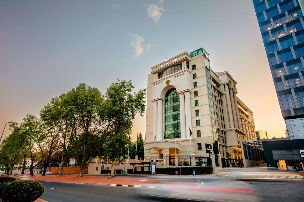 هتل ساوذرن سان سندتون Southern Sun Sandton