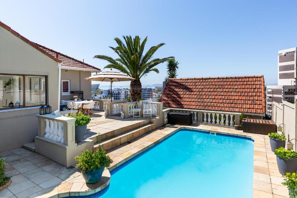 هتل اسپیشس اند کامفرتبل گرین پوینت ویلا Spacious and comfortable Green Point Villa