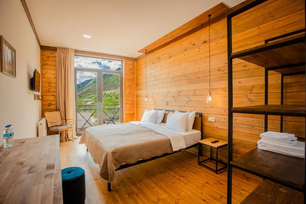 هتل شاله مستیا - Chalet Mestia