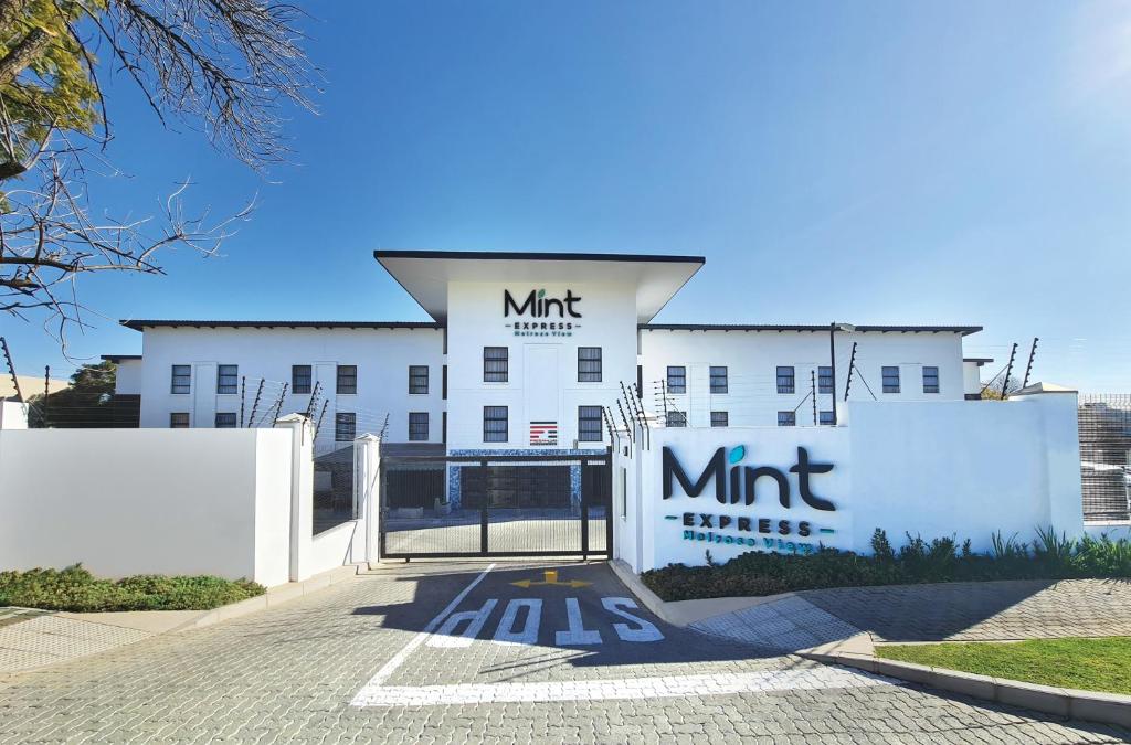 هتل مینت اکسپرس ملروز ویو MINT Express Melrose View
