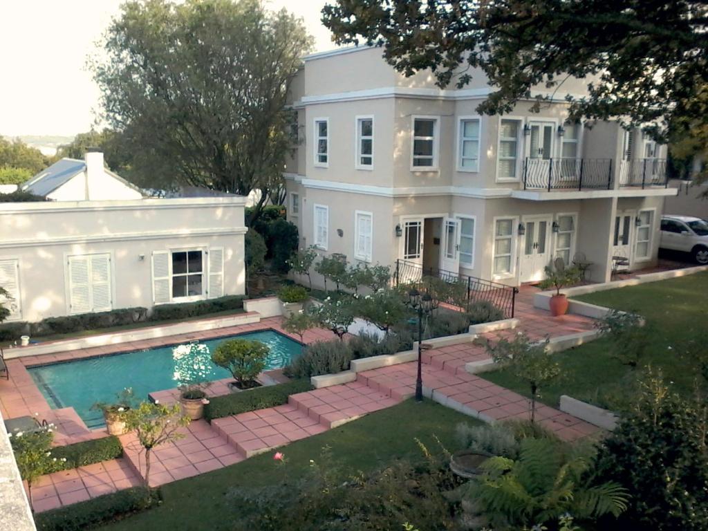 هتل لیه وود لاج Leighwood Lodge