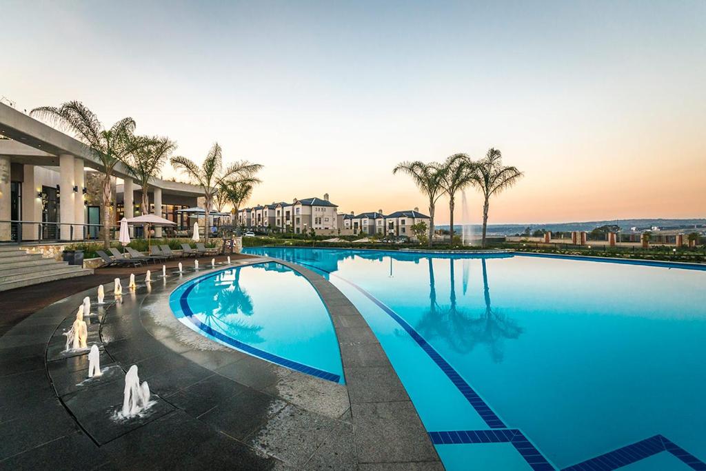 هتل استونینگ 3بد 2باث اوسیس وی کینگ بد Stunning 3Bed 2bath Oasis W King Bed