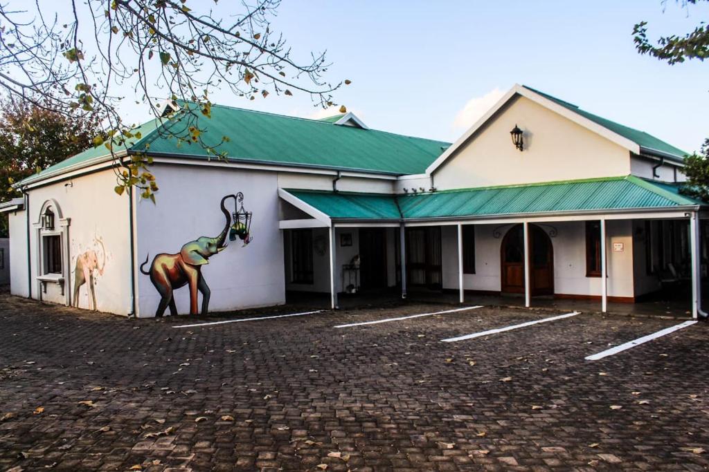 هتل ویلا جانا گست هاوس Villa Jana Guesthouse