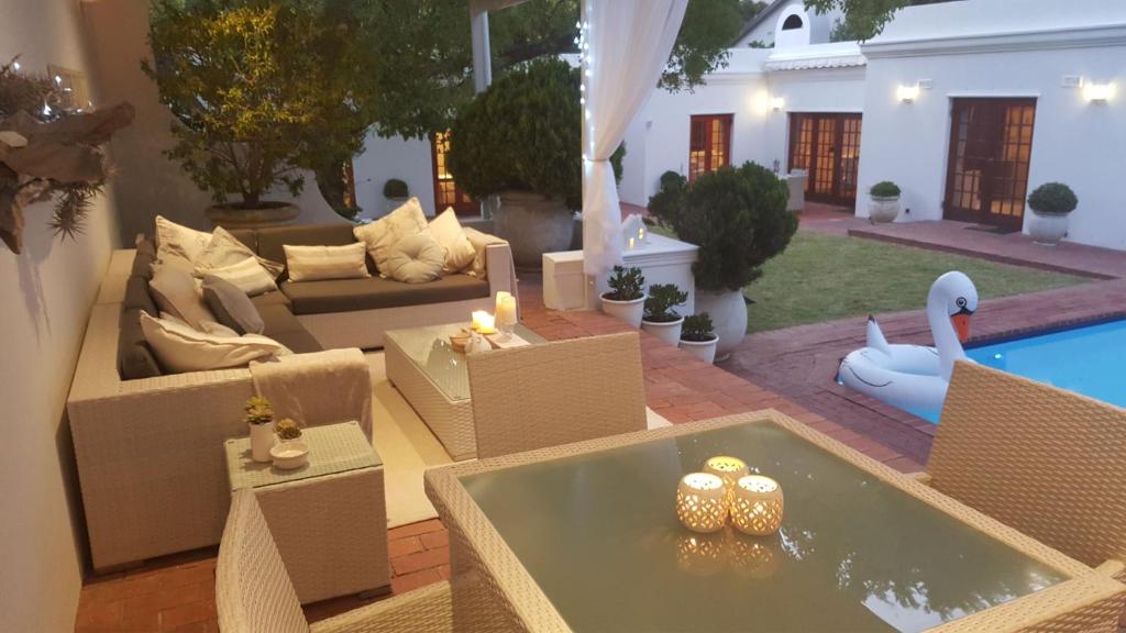 هتل کانستنتیا گاردن سوئیتس Constantia Garden Suites