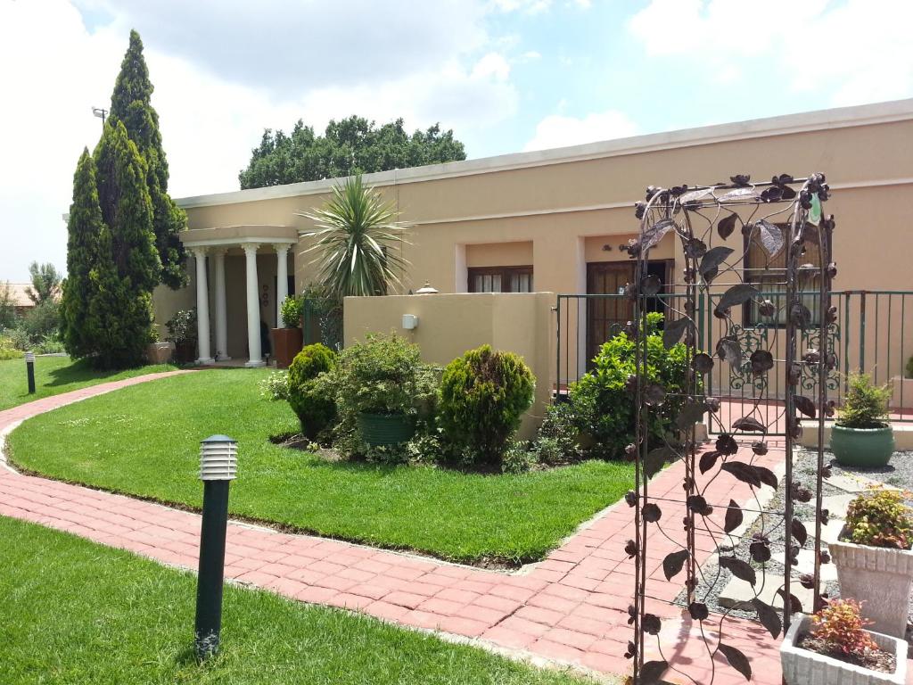 هتل ذ گست هاوس استندر تون The Guest House Standerton