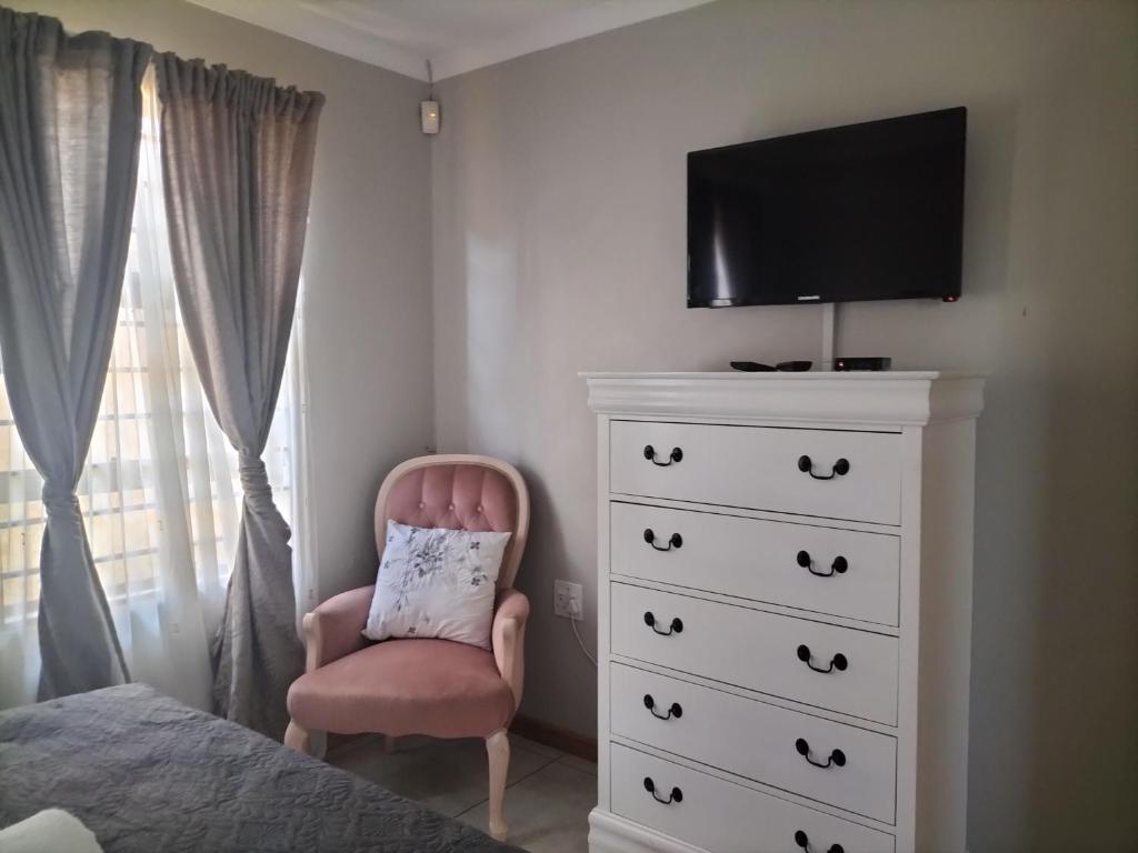 AKANI Guesthouse Cosmo city