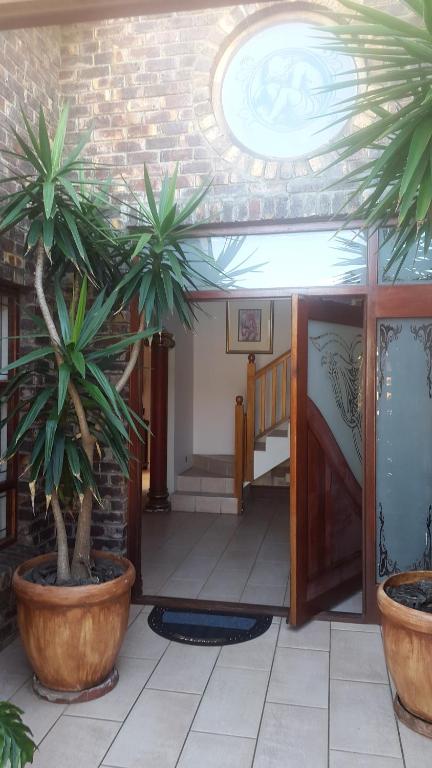 هتل 84 دی میست گست هاوس - 84 De Mist Guesthouse