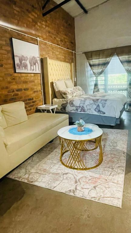 هتل مابوننگ - د بوریلی - Maboneng - The Beverly
