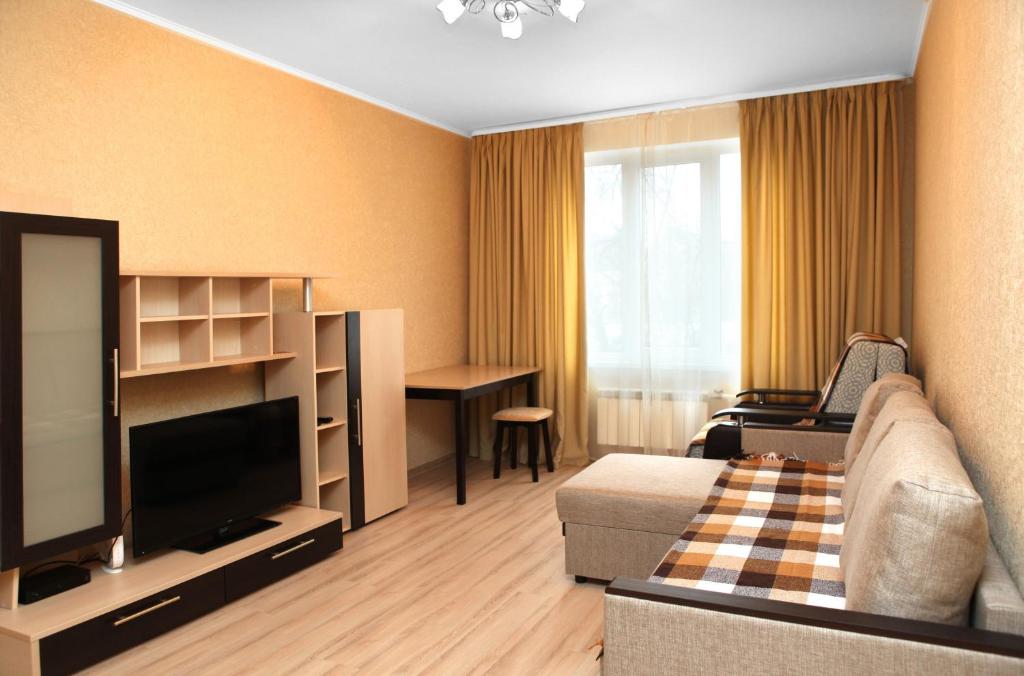 هتل آپارتمنتس آن مارشالا کاتوکوا 10 بی‌لد 2 - Apartments on Marshala Katukova 10 bld. 2