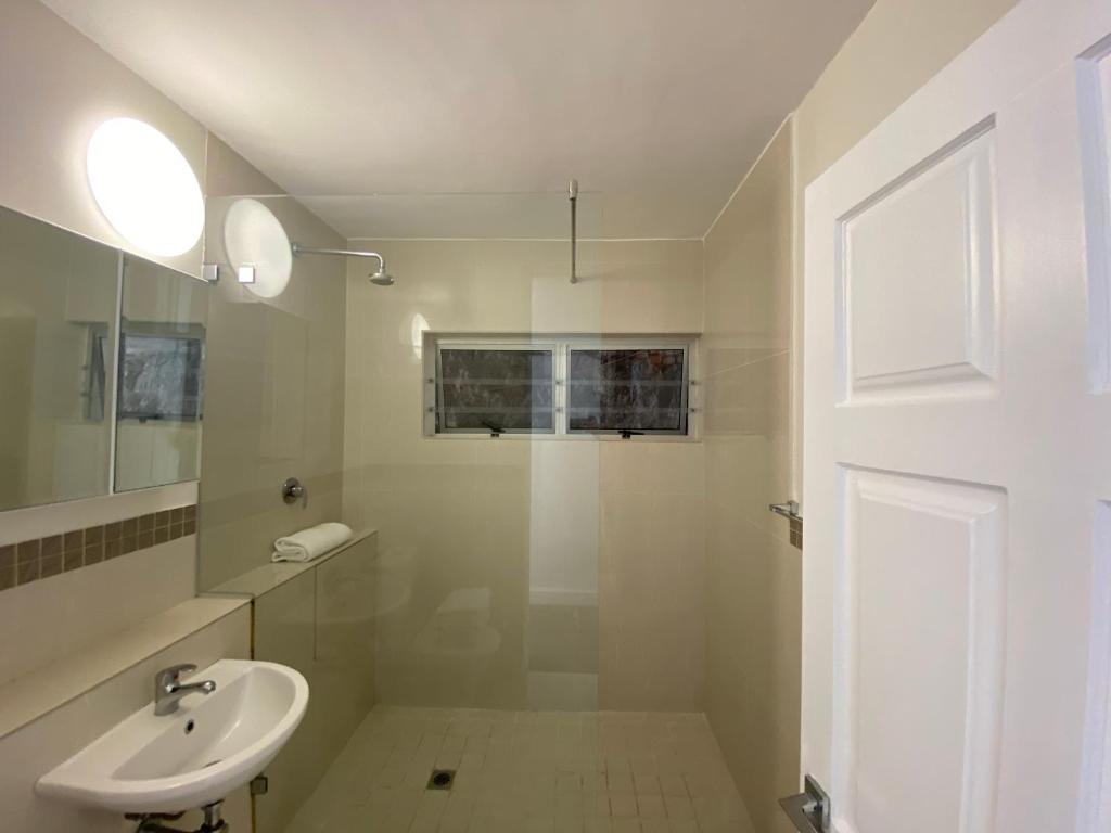 هتل ۲۸۰ کلاوف رود ویلا کلیفتون - 280 Kloof Road Villa Clifton