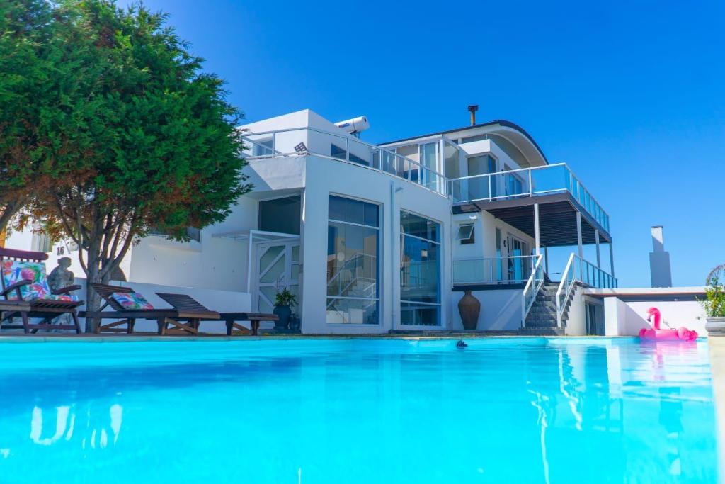 هتل هفتم واندربوتیک گست هاوس 7th Wonder Boutique Guest House