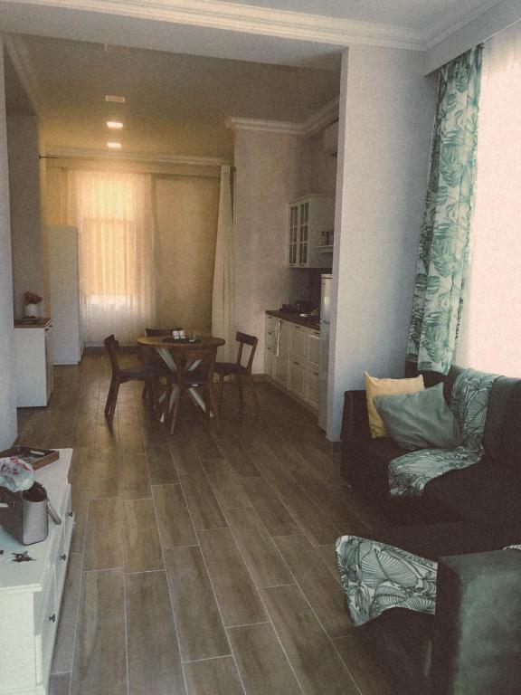 هتل فايو min فروم سی آپارتمنتس ات دلمار رزیدنس - Five min from sea apartments at Delmar residence