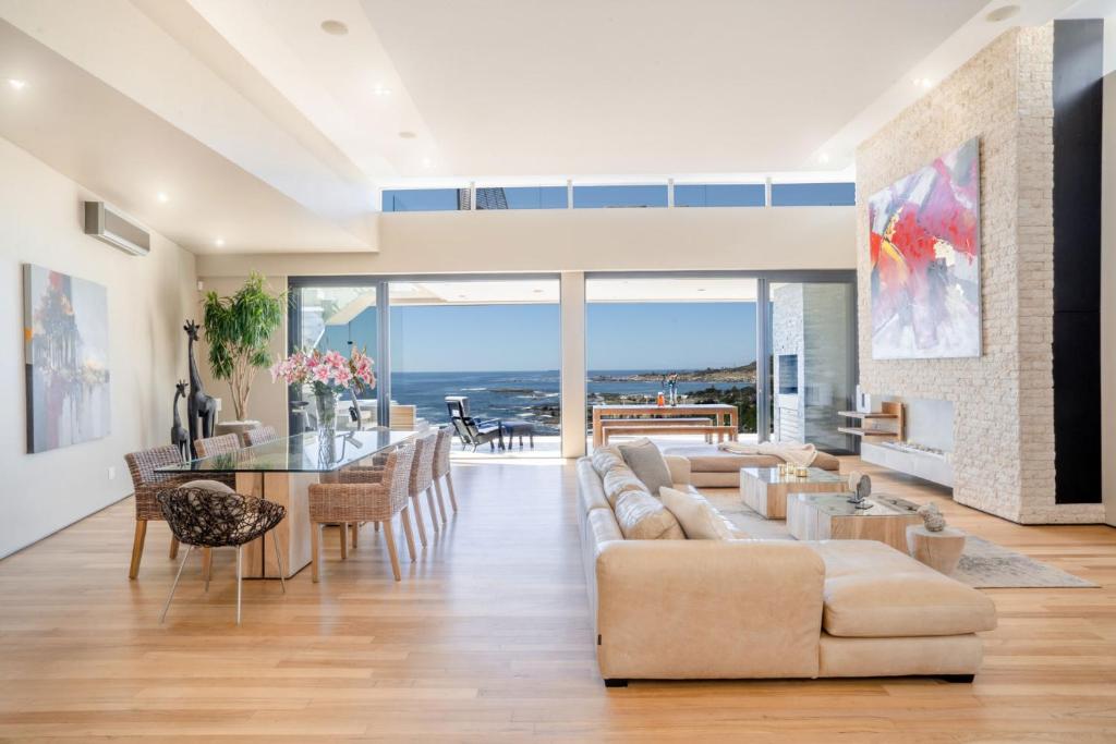 هتل آزامارا لاکچری ویلا - کمپس بی - Azamara Luxury Villa - Camps Bay