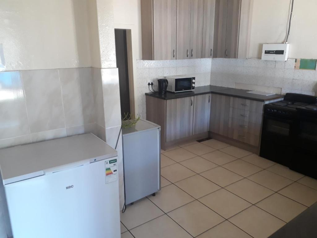 هتل کولدن گست هاوس Coolden guesthouse
