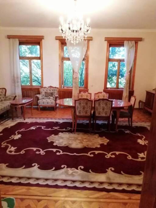 هتل اسپیشس هاوس فور هول فمیلی Spacious house for whole family