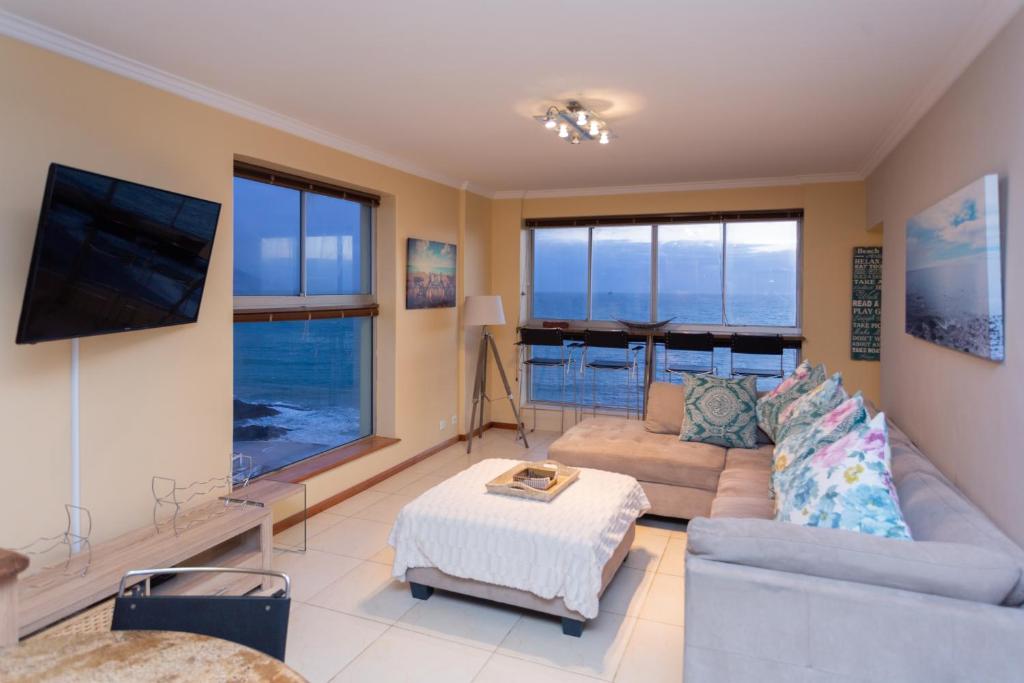 هتل بریت تکینگ ویوز این بلوبرگ! Breathtaking views in Blouberg!