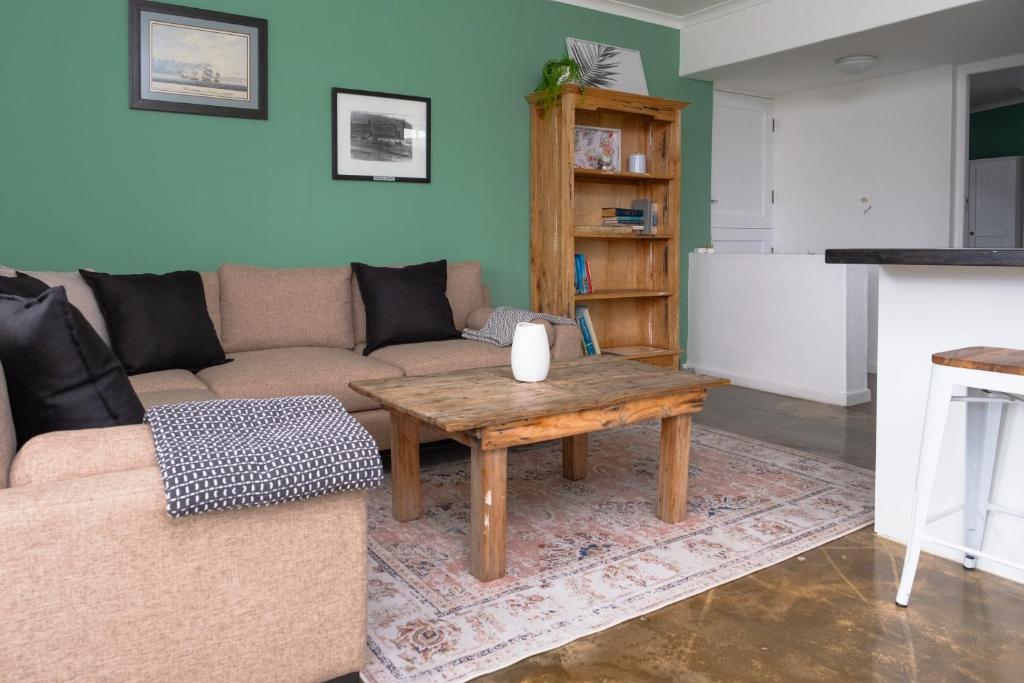 هتل سی‌ساید کاتج کامتیه - Seaside Cottage Kommetjie