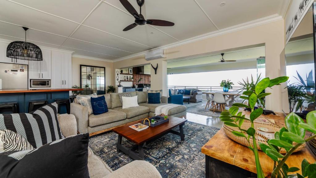 هتل 17 مالیبو، بورلی هیلز استیت - 17 Malibu, Beverly Hills Estate