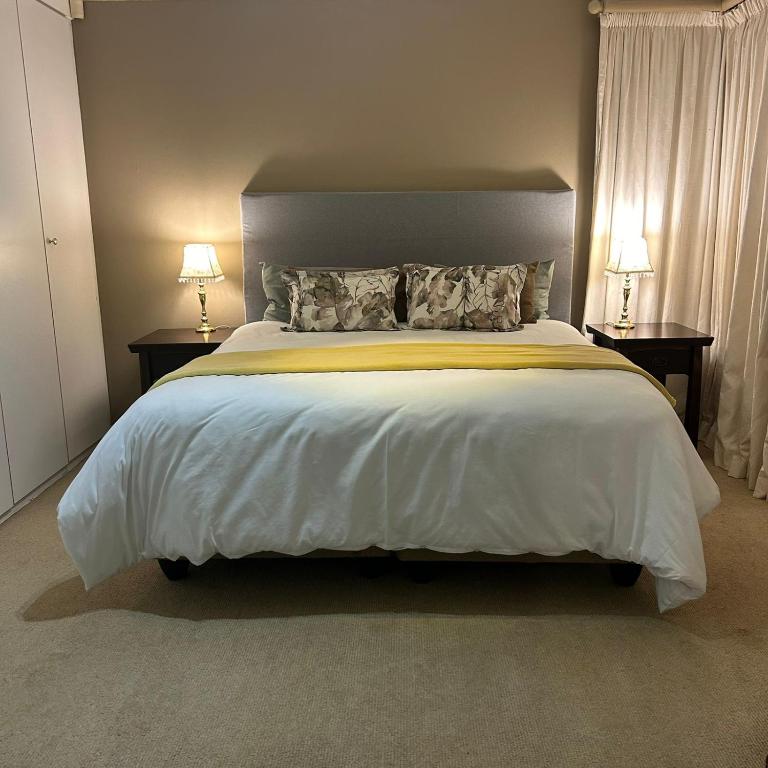 هتل ۷۴۱ تترا سلف کیترینگ اکوامودیشن 741 Tetra Self Catering Accommodation