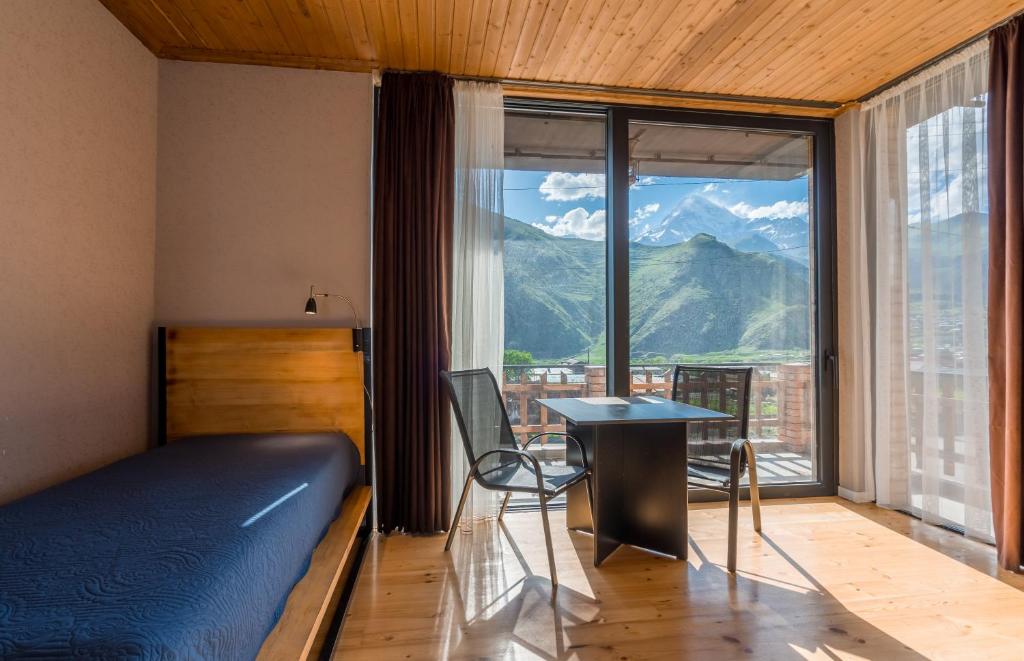 واچ هتل Vache Hotel