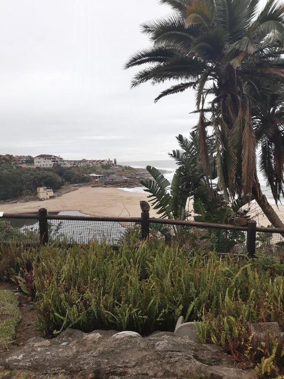 هتل لاگونا لا کورت 99، اوونگو Laguna la Crete 99, Uvongo