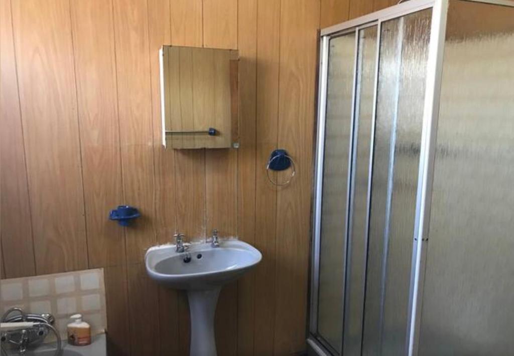 هتل فلای چک - Fly Shack