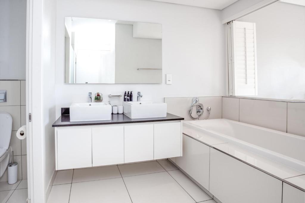 هتل وان هاید پارک سرویسد آپارتمانز One Hyde Park Serviced Apartments