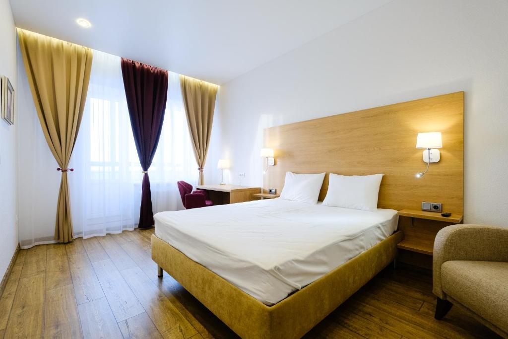 هتل آپارتمان پتروفسکی 9 آن سووتسکایا 90 Apartment Petrovskie 9 on Sovetskaya 90