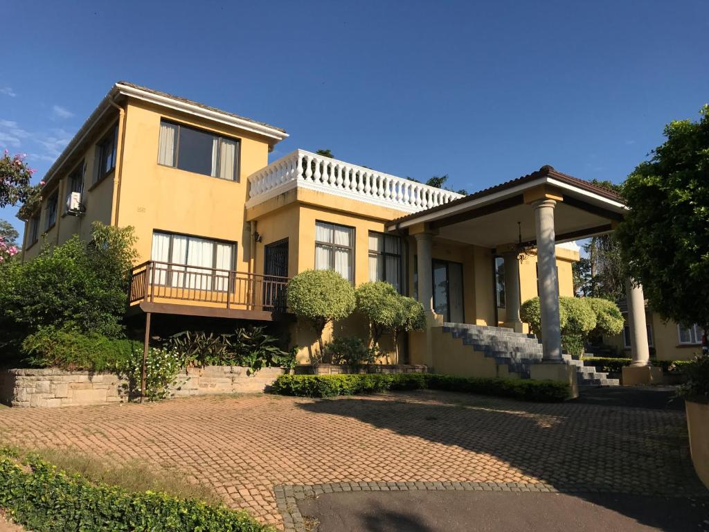 هتل ایدنز گست هاوس Edens Guest House