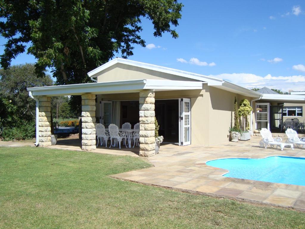 هتل اورانژیا گیم لودج Orangia Game Lodge