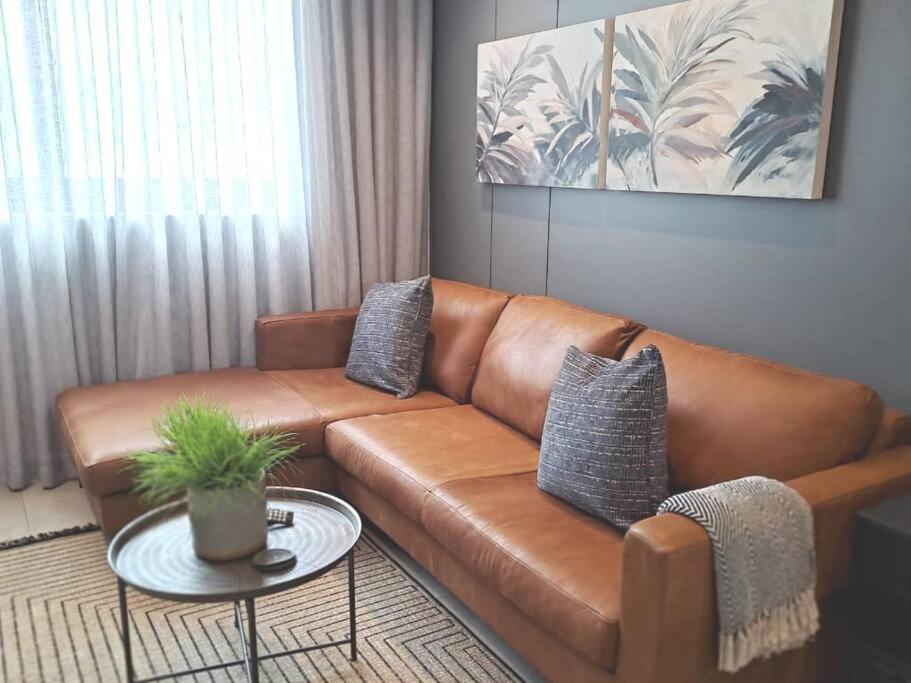هتل زیمبالای لیکس بولوار سوئیتس، 161 Zimbali Lakes Boulevard Suites, 161