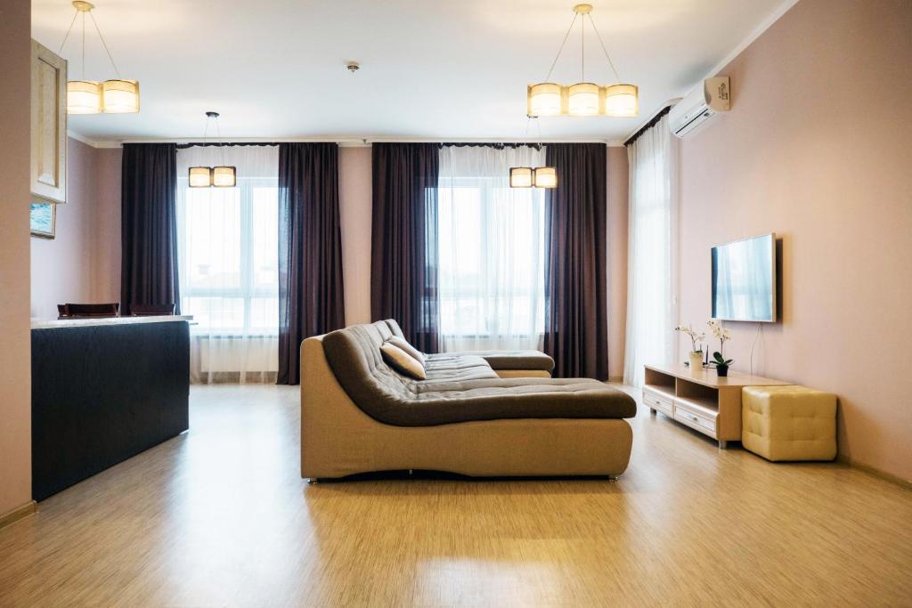 هتل آپارتمانز فenix دلوکس Apartments Fenix Deluxe