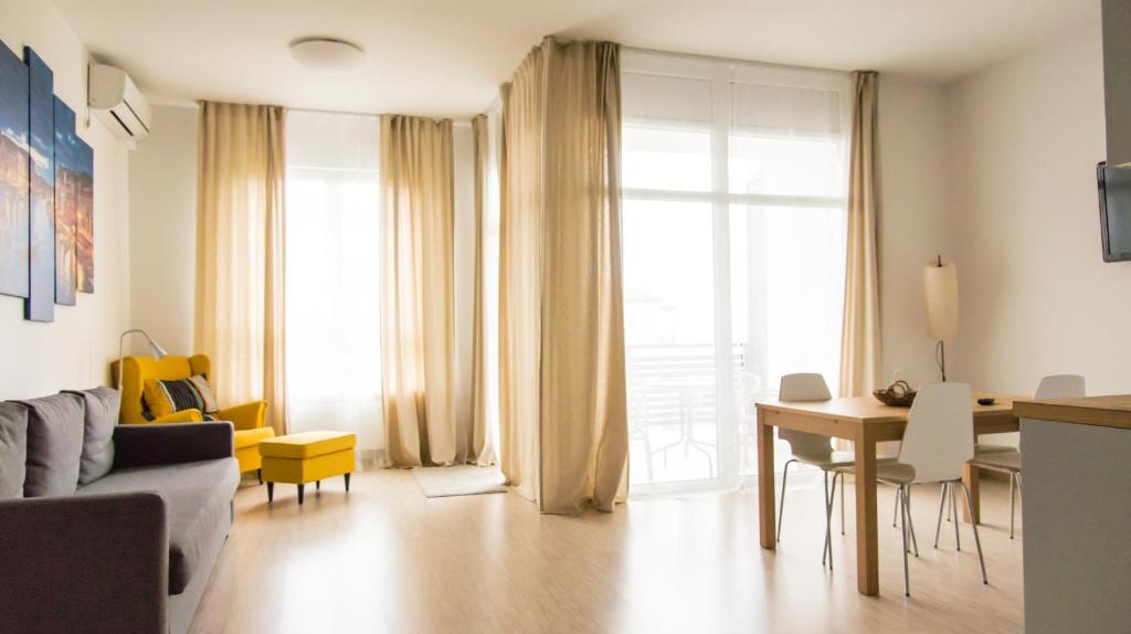 Apartments Fenix Deluxe