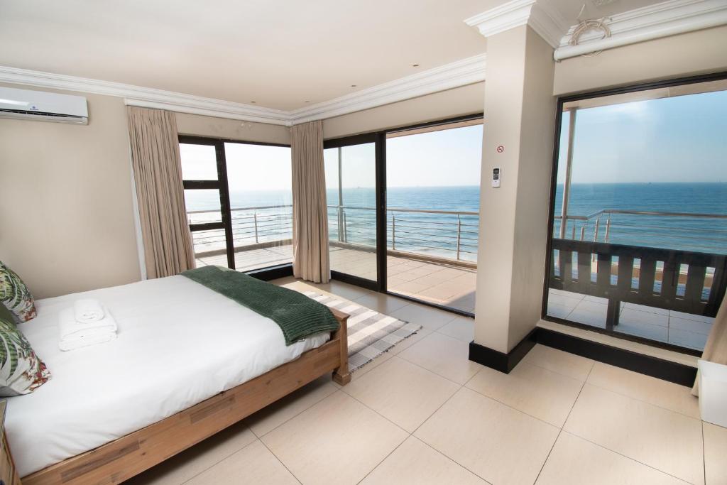 هتل 25 برنز بیچ پنت هاوس اومهلانگا راکس - 25 Bronze Beach Penthouse Umhlanga Rocks