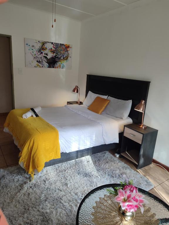 هتل کوزی سلف کترینگ باچلر آپارتمان Cosy Self-Catering Bachelor Apartment