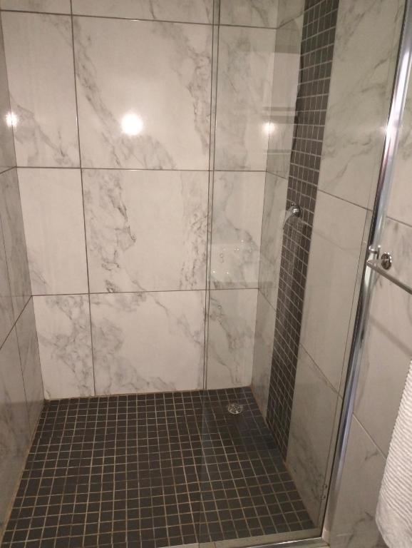 هتل وان دایک گست هاوس Van Dyk guest house