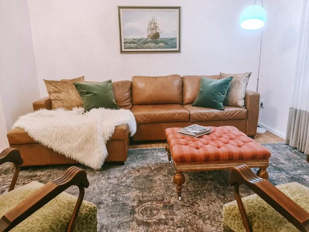 هتل سرلز سیویو مانور - Searle's Seaview Manor