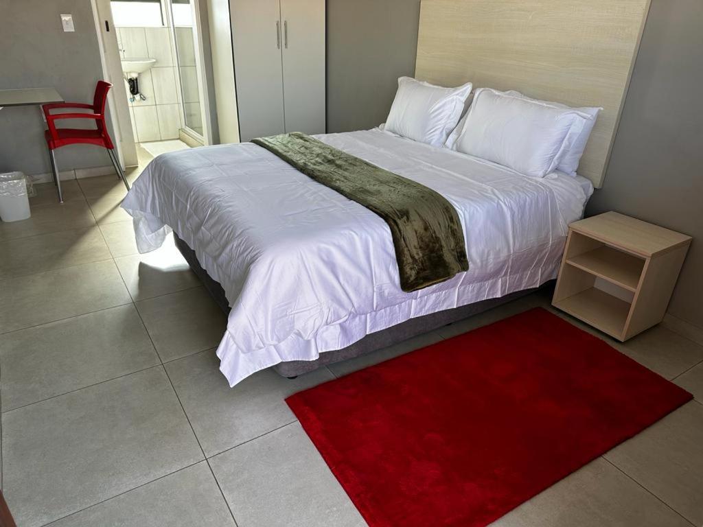 هتل ذ نِست The Nest