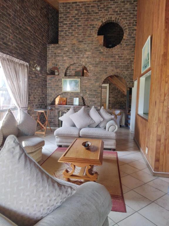 هتل هامبا کانچانه ما-آفریقا گست هاوس Hamba Kancane Ma-Africa Guest House