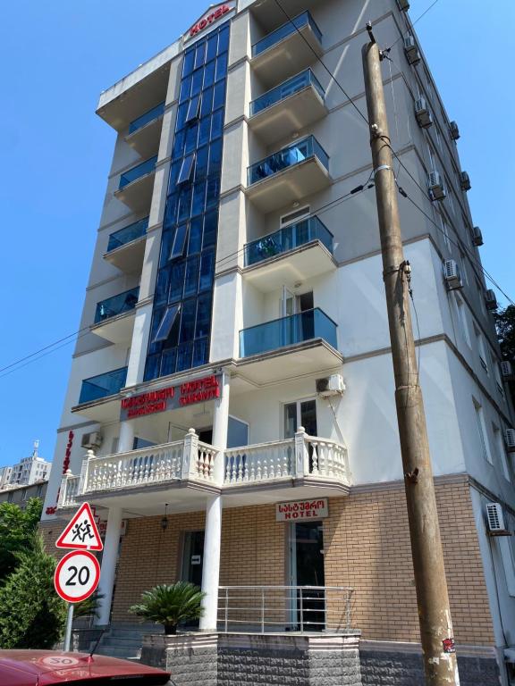 هتل گارانتی Hotel Garanti