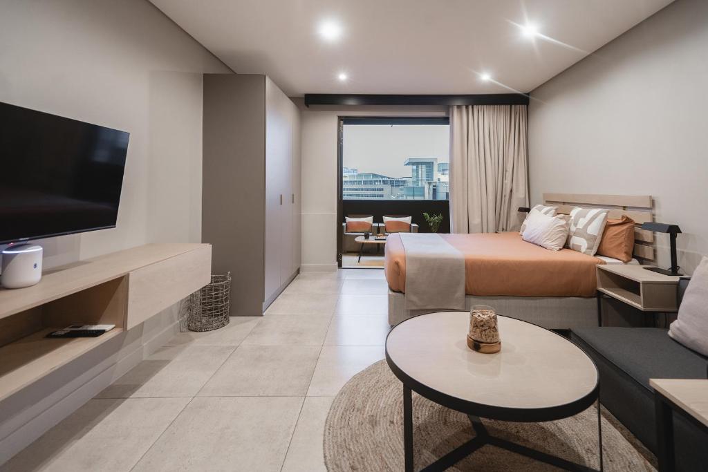 هتل تاپ-فلور اربن اواسیـس لوکیتد این د هارت آف ساندتون سیتی سنتر Top-Floor Urban Oasis located in the heart of Sandton City Center